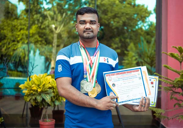 Md-Toufik-Islam-sipai-wins-karate-championship-id528