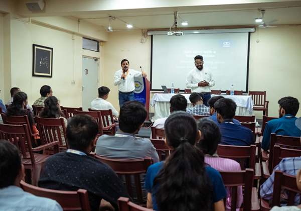 Seminar with Lenskart id437