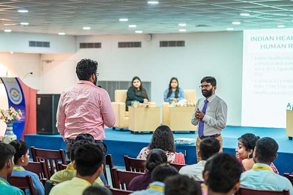 Veteran industry insider spotted some future CEOs among the Hospital Management students